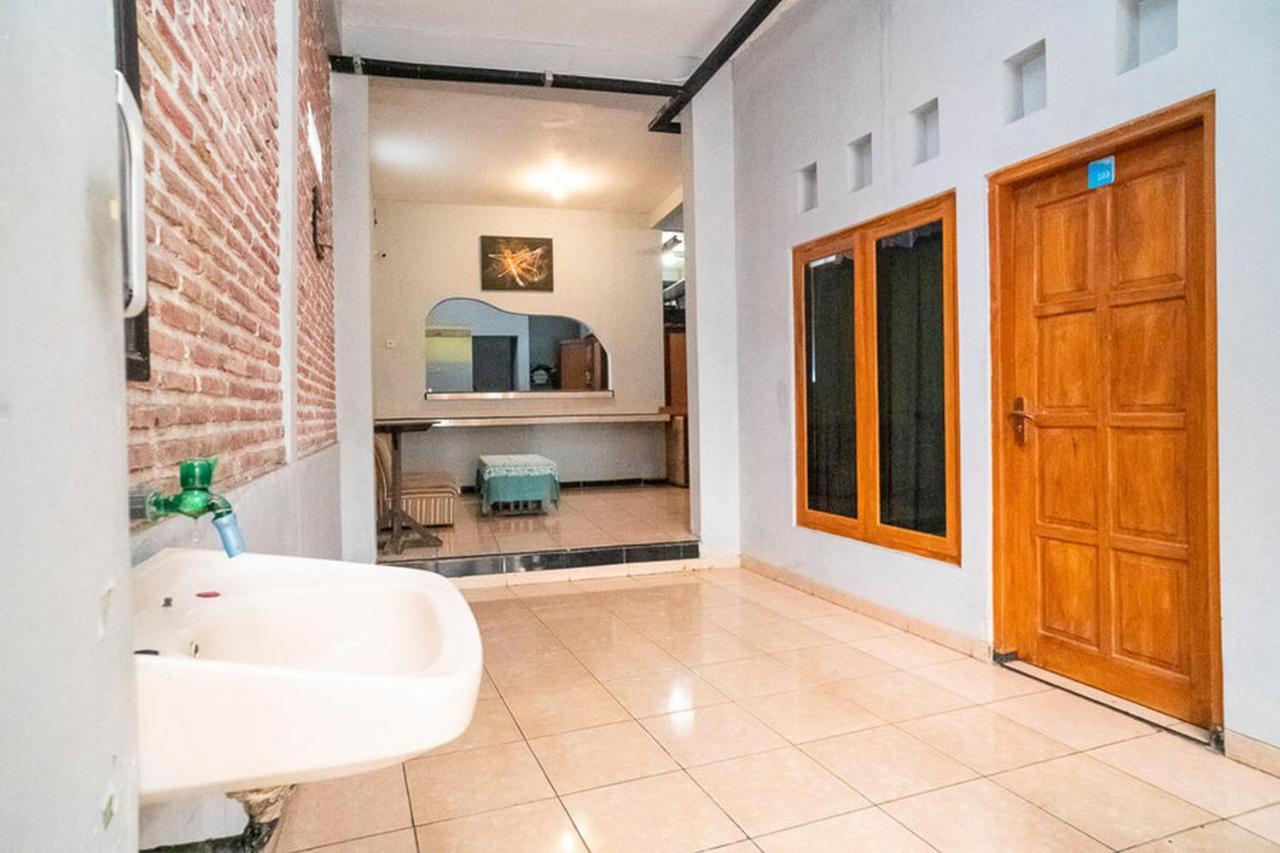 Jotel Guest House Mitra Reddoorz Pulauberayan Εξωτερικό φωτογραφία