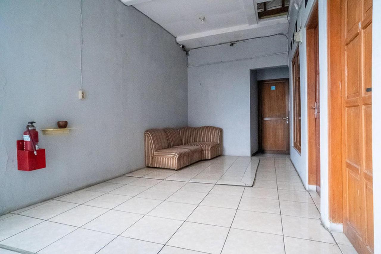 Jotel Guest House Mitra Reddoorz Pulauberayan Εξωτερικό φωτογραφία